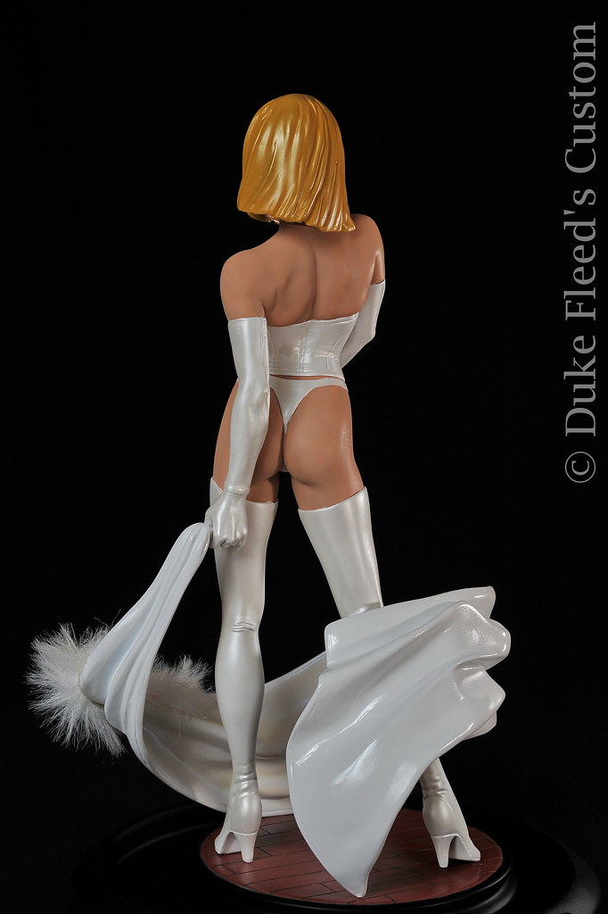 Emma Frost comiquette from black Queen  6806161676_3e83398a9e_b