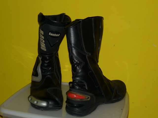 Kasut boot superbike brand tanked 6915815031_7c5a6926f6_z