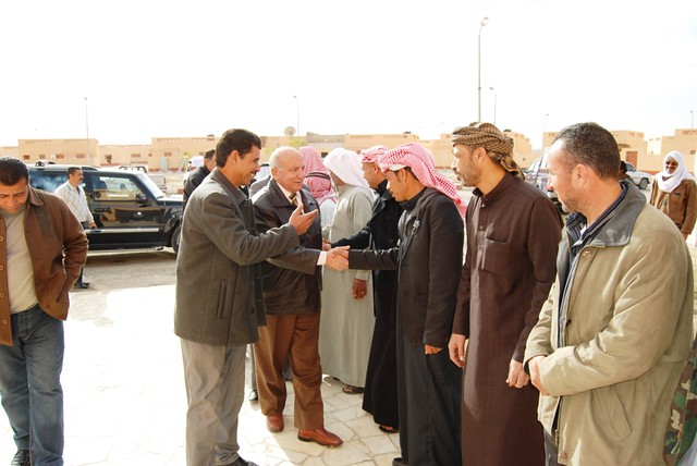 |» بالصور المحافظ يزور وسط سيناء لتفقد المبان الخدمية|09|02|2012 6848447905_1cd6b73d7c_z