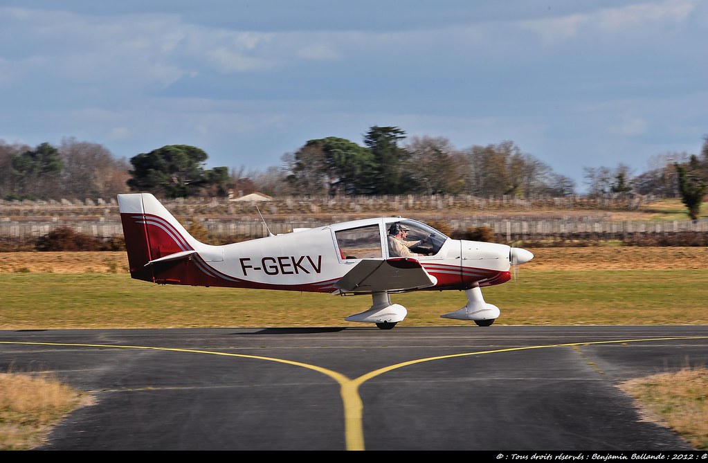 Aérodrome de Libourne - Page 8 6964731725_45b0ca694d_b