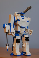 'Mech de lego 7004970140_ac0e3018ed_m