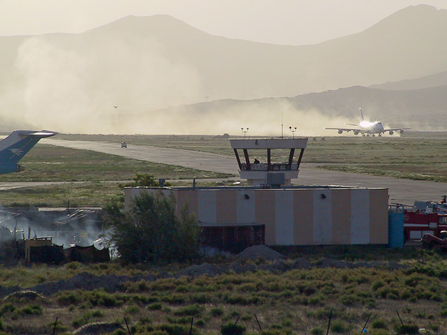 Des avions à Kaboul 6850172984_b429fce5a6_z