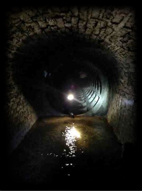 Victoria tunnel and tunnels under UNOs - April 2012 7071025543_10f0c9b213_z