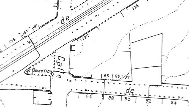 AYUDA PARA INTENTAR IDENTIFICAR DOS EDIFICIOS - Página 2 6999174546_28a5aa2831_z