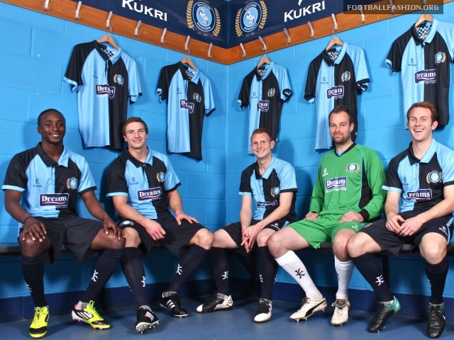 Wycombe Wanderers FC-ING - Uniforme Titular - 2012/13 7243481124_fc4bb237a1_z