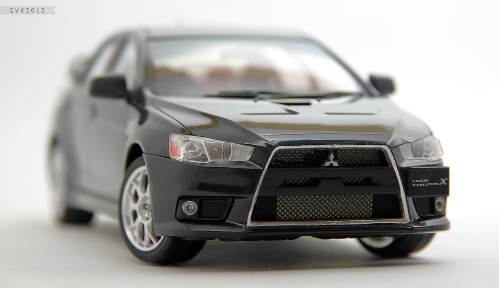 1/24 Aoshima Mitsubishi Lancer Evolution X (Phantom Black Pearl) 6888563208_d38724faa6_b