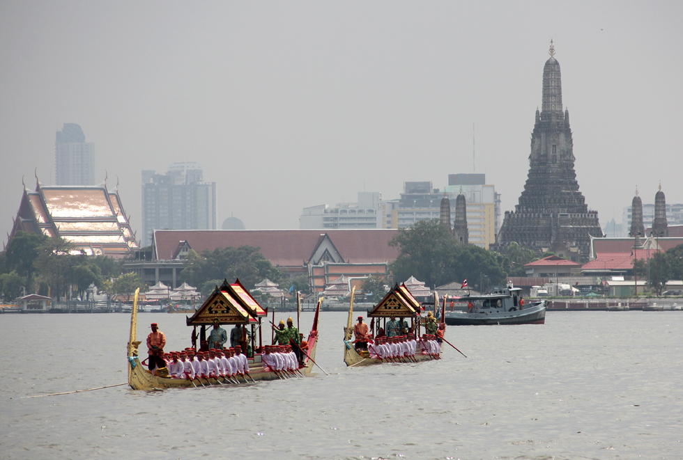 Bangkok aujourd'hui - Page 6 8165548297_bd1b69eecf_o