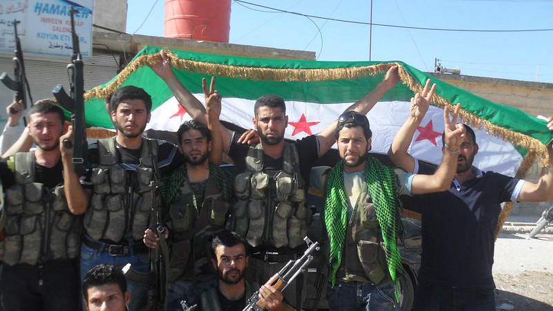 |• بالصور شباب الثورة يسيطرون على عده مناطق بريف حلب السورية|20|7|2012  7609978676_7640f0ca95_c