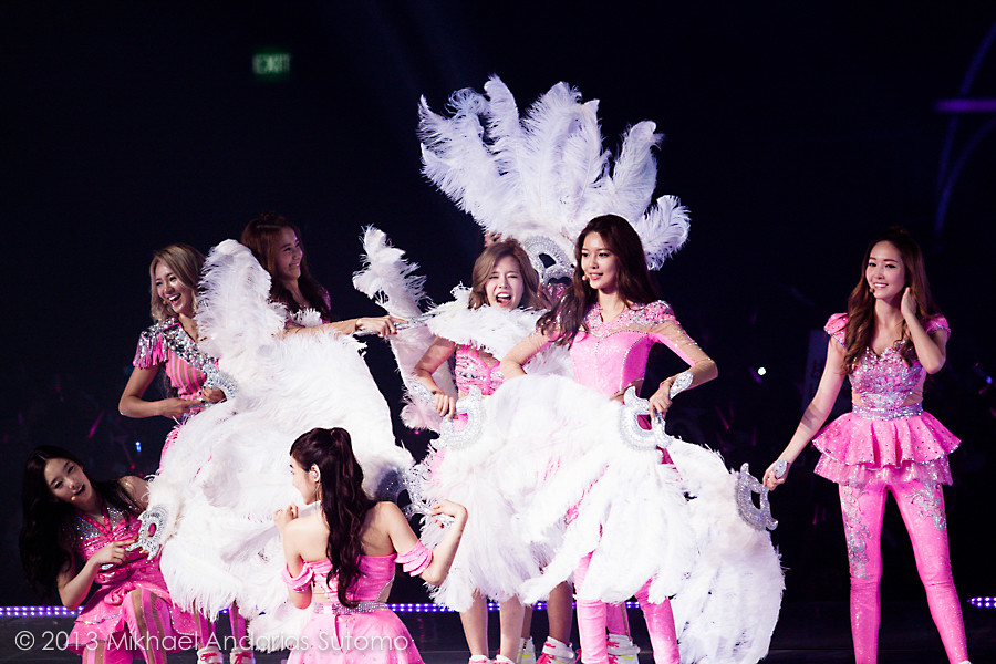 [PIC][13-09-2013]SNSD khởi hành đi Indonesia để biểu diễn "2013 Girls' Generation World Tour ~Girls & Peace~ in JAKARTA" vào chiều nay - Page 21 9769695591_eda420f12c_b