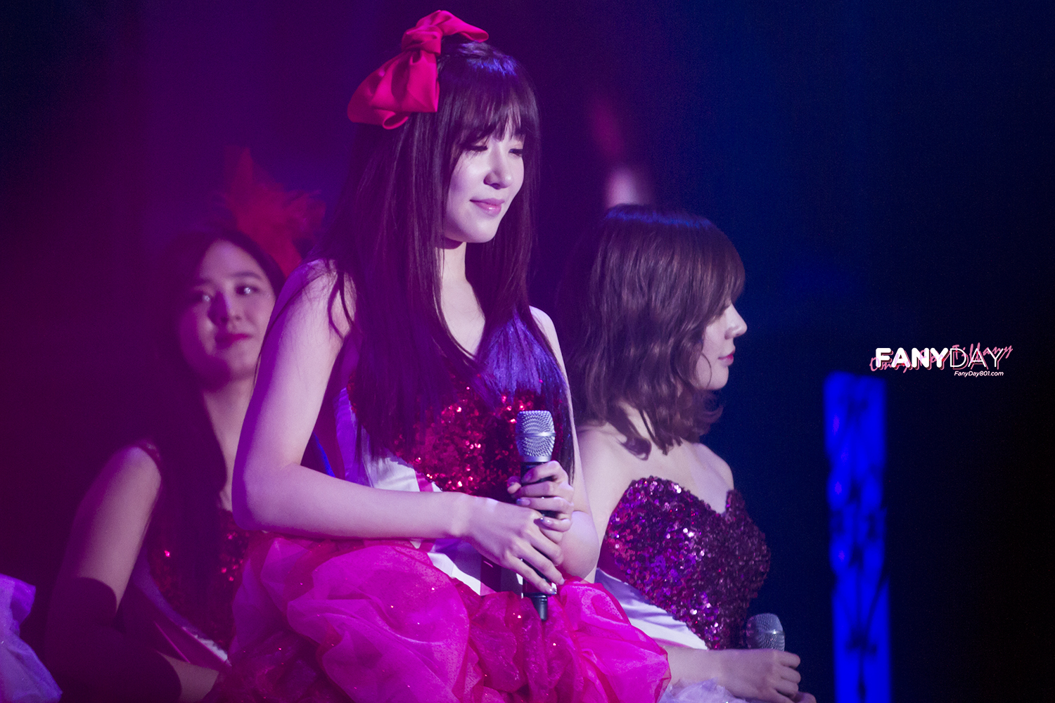 [PIC][22-12-2013]Hình ảnh mới nhất từ Concert "Märchen Fantasy" trong chuỗi "SMTOWN WEEK" của SNSD vào tối nay - Page 10 12347208994_9376769707_o