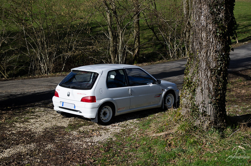 JayS | 106 Rallye 1600 Blanc Banquise | Chambéry (73) 12442518094_8bf311f8a6_c