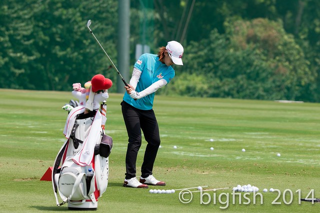 Some ladies golfers - Practice Round - Day 2 (some pics) 12763725684_362222f908_z