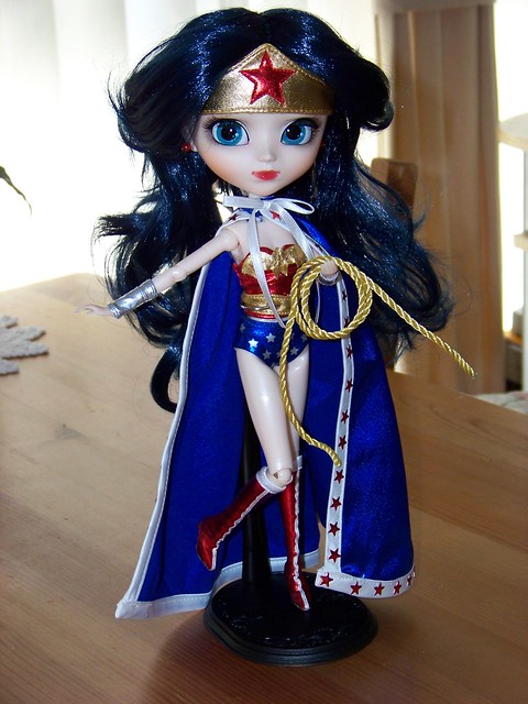 Pullip Wonder Woman 8977677112_6aca69375c_z