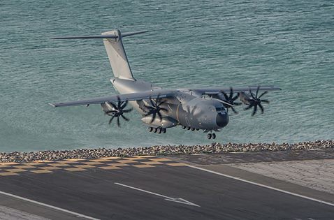 طائرة بريطانية من نوع A-400 Atlas  26967704605_df52632437_b