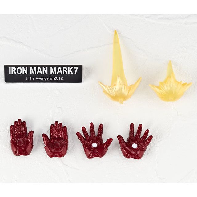 [Kaiyodo] Revoltech Iron Man Mark VII 8226761914_992e85ef42_z