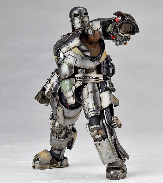 [Kaiyodo] Revoltech Iron Man Mark I - SERIES No.045 8679576601_20da905132_z