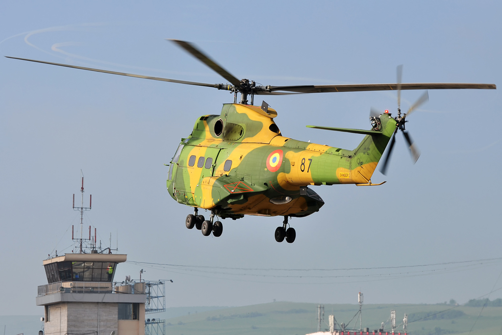 Cluj Napoca Airshow - 5 mai 2012 - Poze 7145978301_54204060e1_o