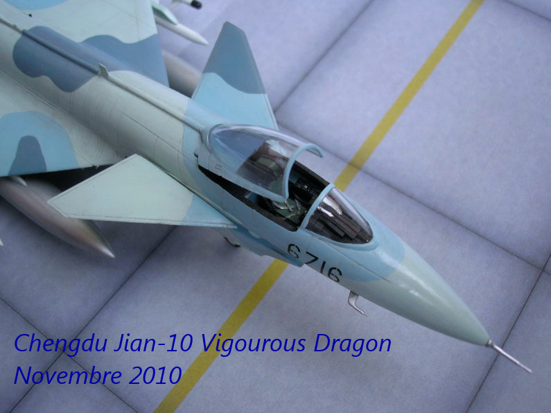 Les feuilles mortes [Vought XFU5-1 Flying Pancake Hasegawa 1/72] 7463183602_baa05dfdbe_o