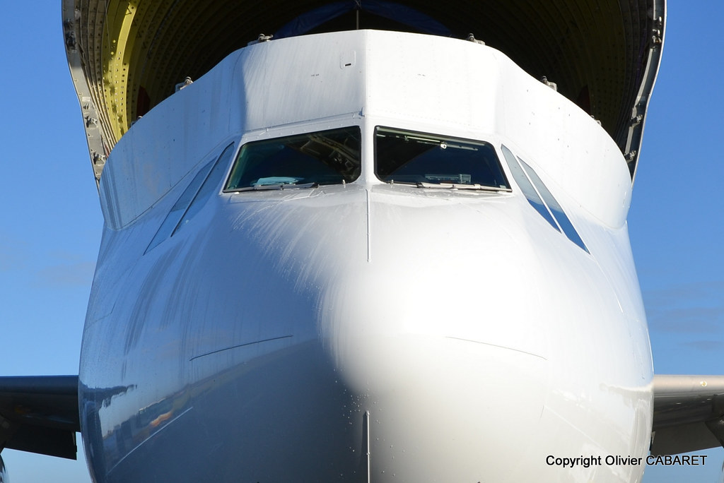 Spotting du 22/11/2012 : Beluga F-GSTD inside 8208605560_f20dcb01d7_b