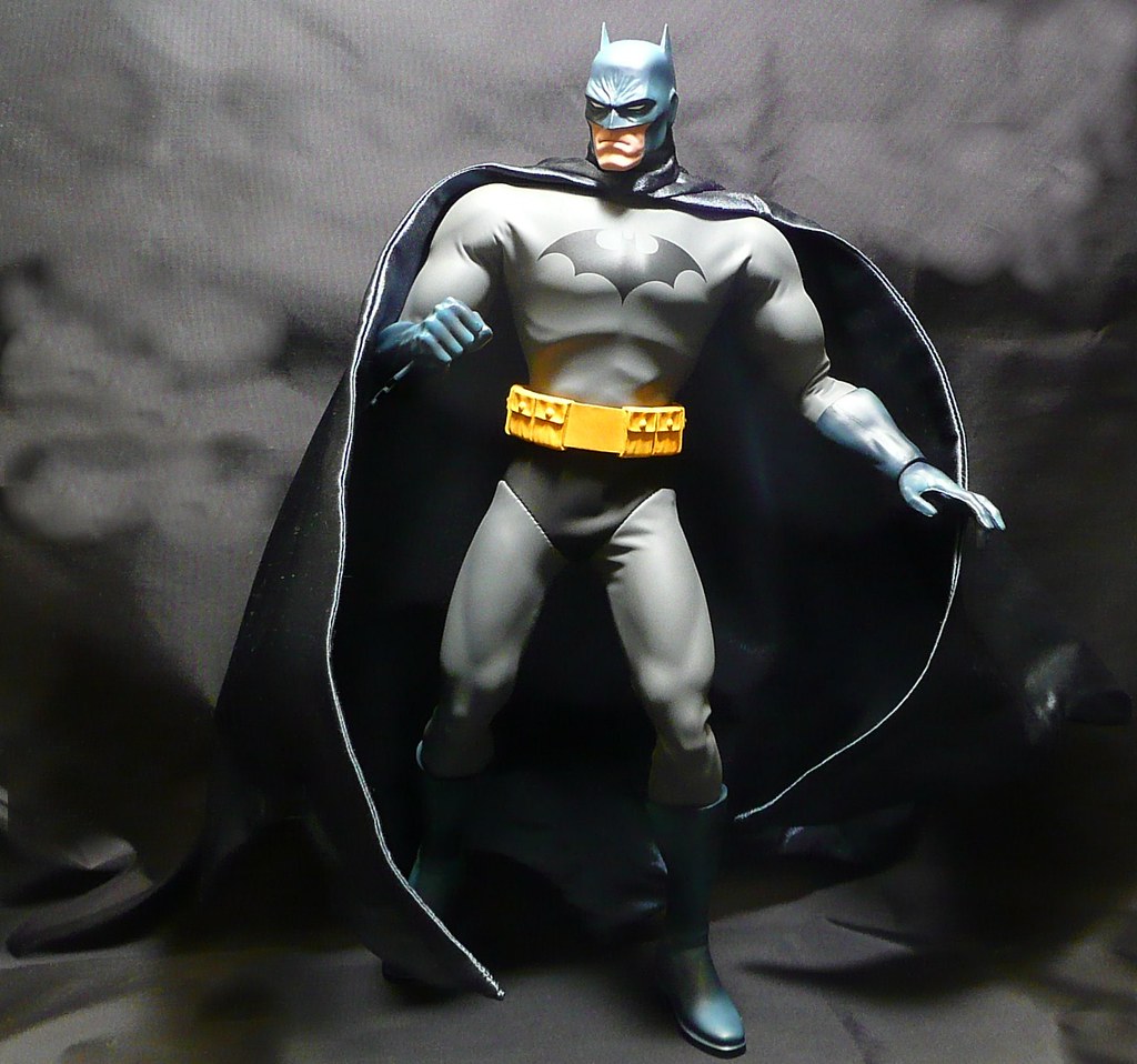 Medicom Batman Hush 1/6 8256565658_6cd6719673_b