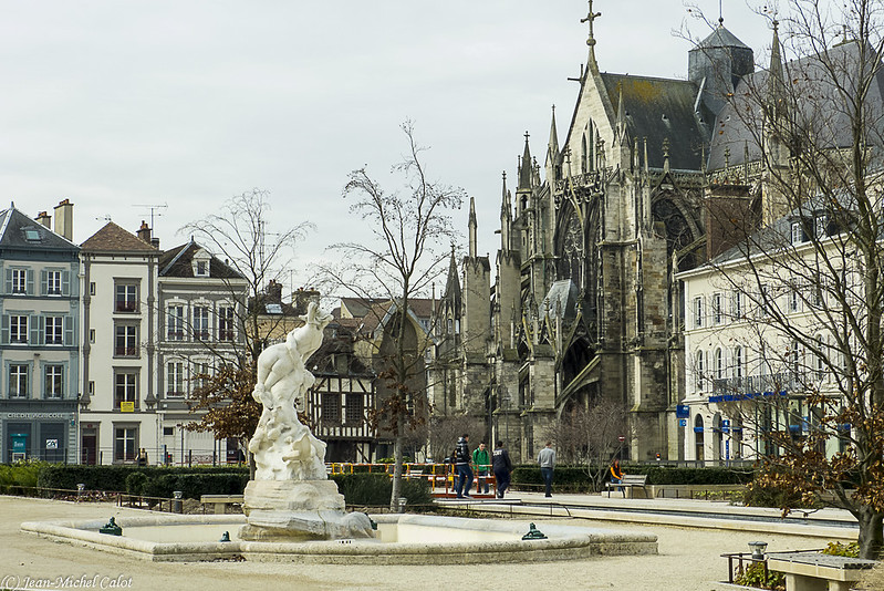 Troyes, cathédrale, église de la madeleine. 8554472308_020d4b376f_c