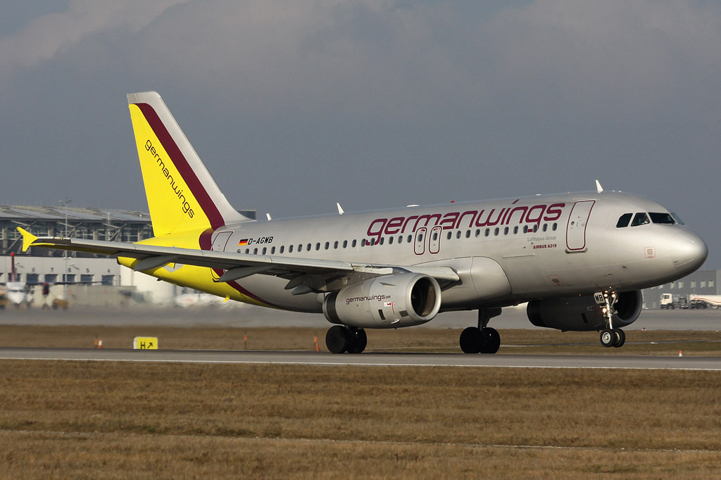 STR/EDDS Flughafen Stuttgart 8485499575_716a8e9f06_b