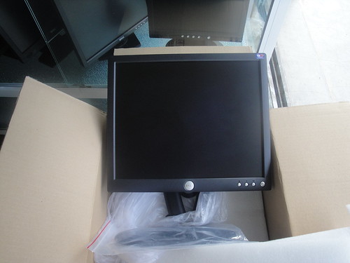 LCD nhiều loại, hàng chất lượng, giá siêu rẻ 6995436128_4e6dc90aa6