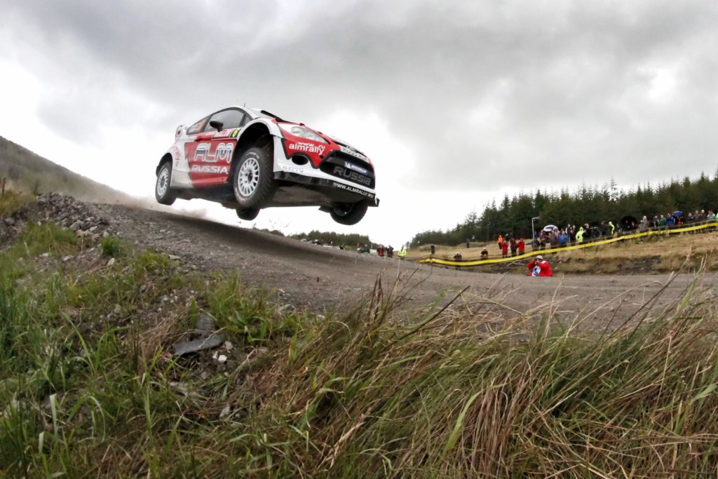 WRC: Wales Rally GB [13-16 Septiembre] - Página 3 7980514032_9762f0f0ab_b