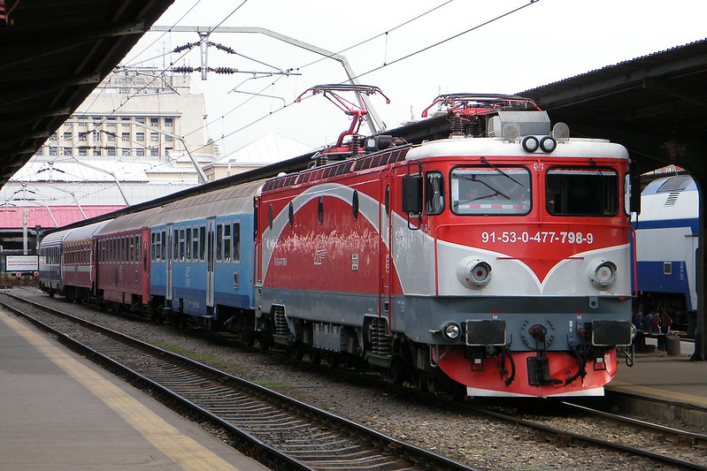 Trenuri Interregio 7992361191_19ca8bf455_c