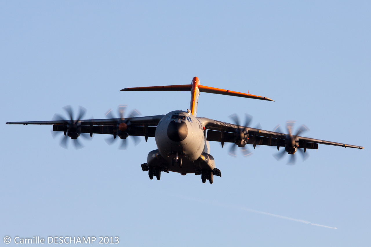 LFBO Toulouse-Blagnac 8378182708_4262359b31_o