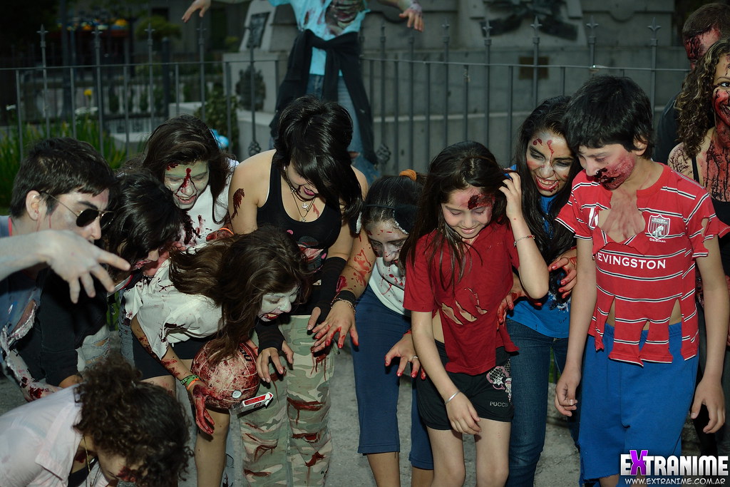 ehh las fotitos del zombie walk !!! 8095545165_d0330a3255_b