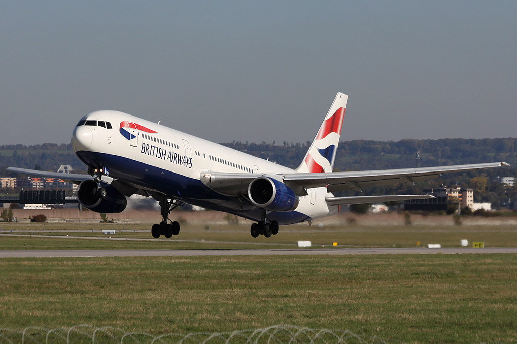 STR/EDDS Flughafen Stuttgart 8349013231_3ef5b701af_b