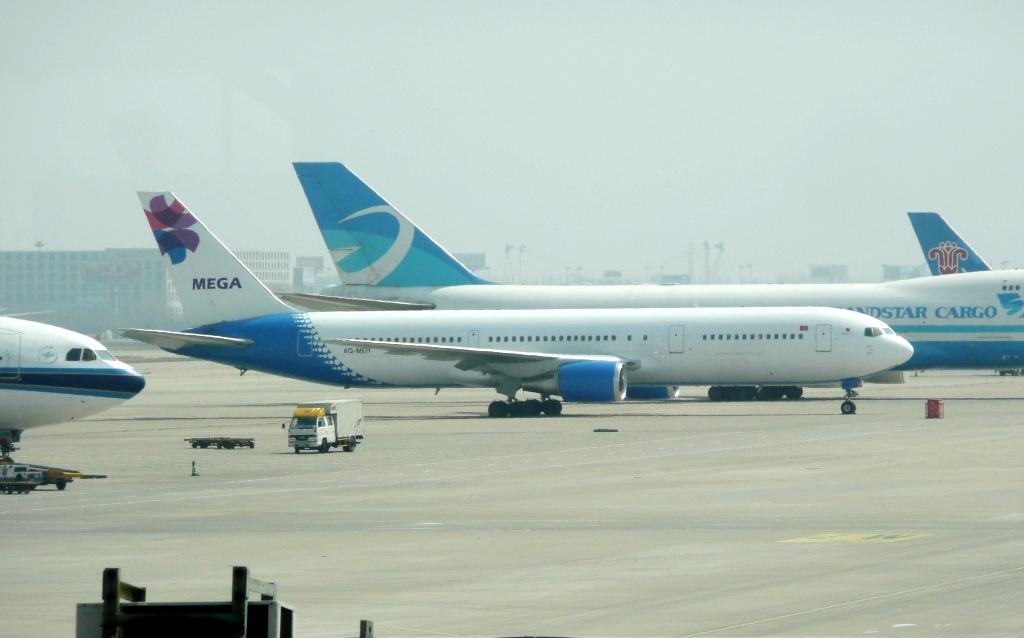 PEK - Peking 14-04-2013 (Mega Global Air B 767) 8702899066_eb1654f581_b