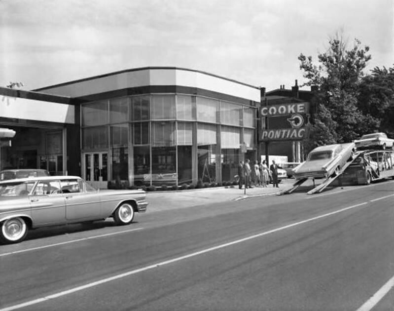 Cool photos, new 1959 Pontiacs at the dealership 7729253442_7980d1ac77_b