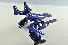 [Jouet] Yamato 1/60 Perfect Transformer VF-19F Emerald Force Regular Model Style 7964741324_c3b1b76018_m