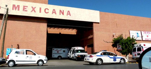 Atacan sicarios la Cruz Roja de Torreón; mueren dos policías  8032974788_978b9eed62