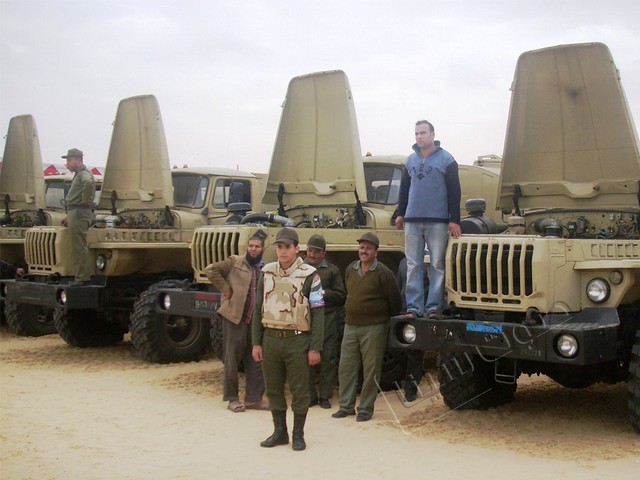 |• بالصور القوات المسلحة تهدى أهالى سيناء 27 سيارة لنقل المياه|5|12|2012  8248272966_6c1133fdd3_z