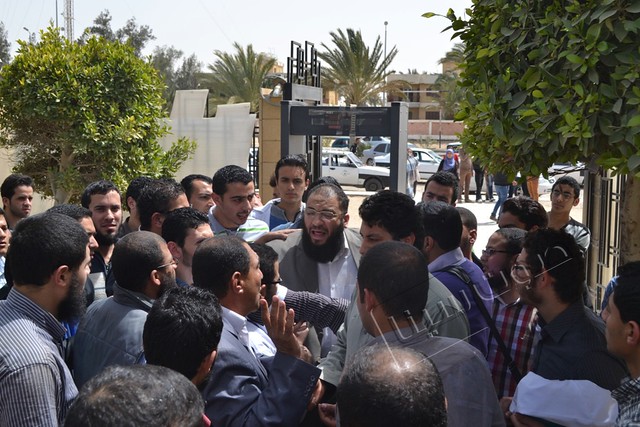 |• بالصور جامعة سيناء ترفض دخول الداعية السلفي حازم شومان|27|3|2013 8595595854_a83de74af9_z