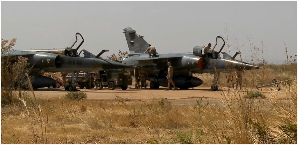 Intervention militaire au Mali - Opération Serval - Page 6 8383407138_da79b45643_b