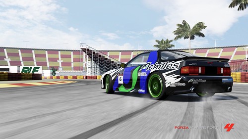 Forza327