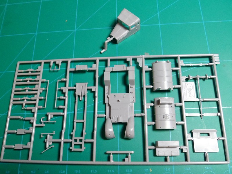 [Hasegawa] Isuzu TX-40 Fuel truck 8443147042_2fe02b9930_c