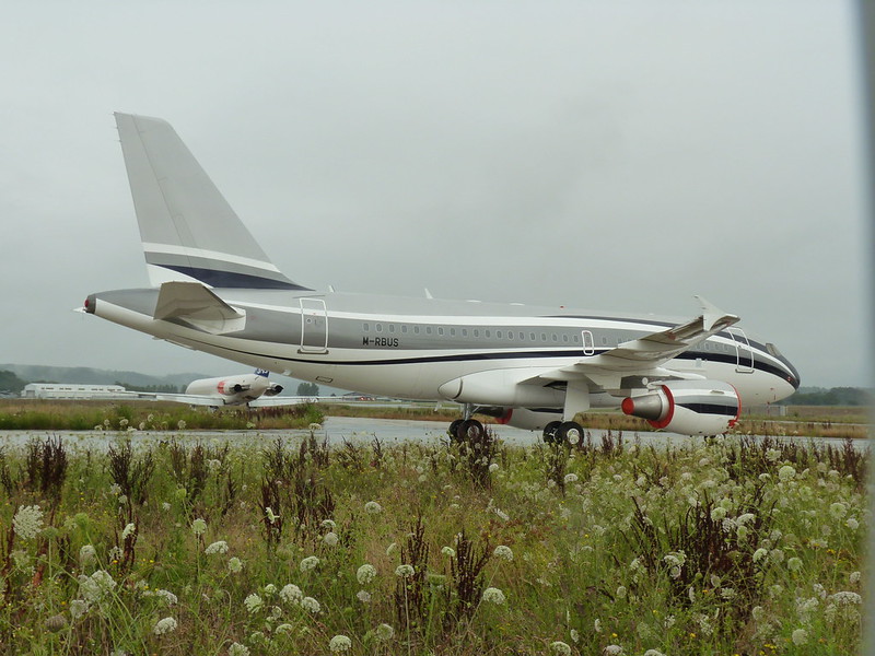 Aéroport de Chambéry-Aix les Bains 8349899366_83c14f68e7_c