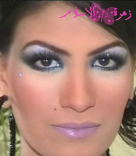 خطوات لعمل ماكياج دخاني وفيروزي من نانيس سلي User891-albums231-picture1607