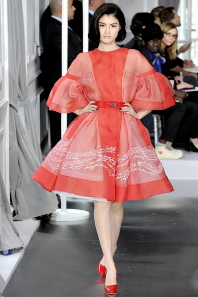 SUI HE- Chân dài triển vọng. - Page 4 Christian_dior9-400x600