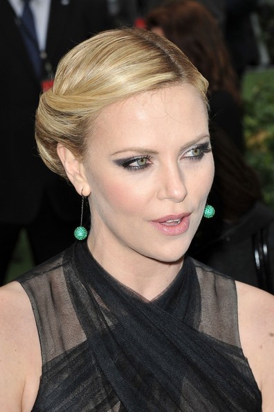 Greek Play By List Charlize-Theron-Wears-Shear-Dress-Trend-To-Snow-White-and-the-Huntsman-Premiere-2