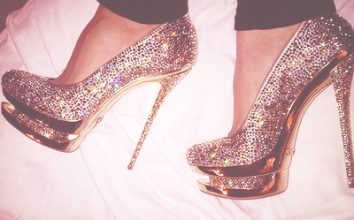 Shoes teens -fashion-glitter-gold-heels-love-Favim.com-42757