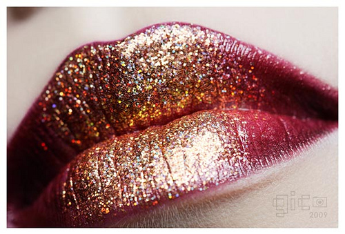 ألوان الروج Glitter-kiss-lips-make-up-sparkle-Favim.com-66713