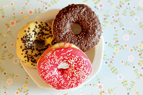 آڹآآآآآ e♏ Chocolate-dessert-donut-food-pink-sweet-Favim.com-67532