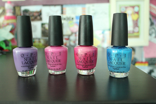 حبيت المناكير بعد هذه الصور Light-blue-lilac-nail-nail-polish-nails-pink-Favim.com-75767