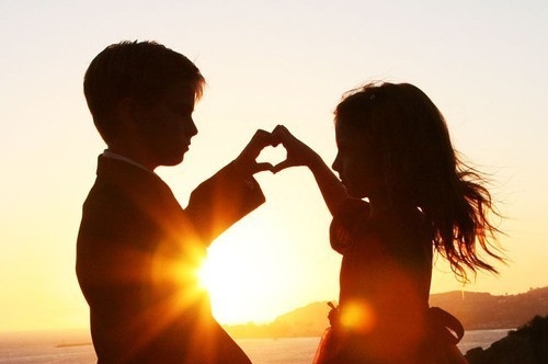 قلوب ارهقها النبض Child-couple-heart-kids-love-summer-Favim.com-101027